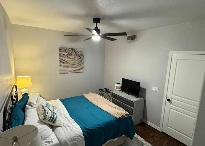 Holiday home Beautiful North -kierland Townhome *